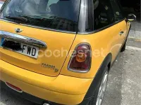 Usado Mini Cooper D 110 CV (80 kW) 2007 Amarillo Utilitario