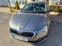 Usado Skoda Octavia Ambition 116 CV (85 kW) 2022 Gris / plata Berlina