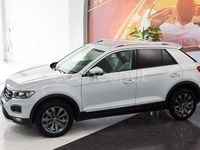 Usado VW T-Roc Sportline 150 CV (110 kW) 2021 Gris / plata SUV