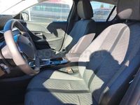 Usado Peugeot 208 Allure 100 CV (73 kW) 2024 Gris / plata Utilitario