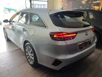 Usado Kia Ceed 136 CV (100 kW) 2020 Gris / plata Utilitario