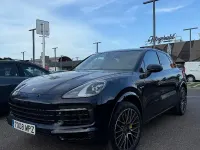 Käytetty Porsche Cayenne 462 HP (339 kW) 2018 Musta Katumaasturi