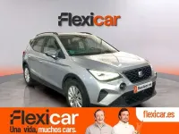 Usado Seat Arona Style Plus 110 CV (80 kW) 2022 Gris SUV