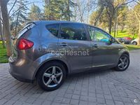 Usado Seat Altea Style 105 CV (77 kW) 2014 Gris / plata Monovolumen