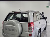 Usado Suzuki Grand Vitara 140 CV (102 kW) 2008 Gris / plata SUV