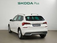 Usado Skoda Kamiq Ambition 110 CV (80 kW) 2022 Blanco SUV