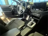 Usado Kia Ceed 141 CV (103 kW) 2022 Gris / plata Utilitario