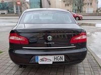 Usado Skoda Superb Elegance 160 CV (117 kW) 2011 Negro Berlina