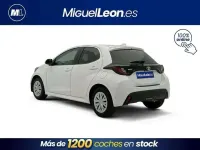 Usado Toyota Yaris Active 69 CV (50 kW) 2022 Blanco Utilitario