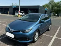 Usado Toyota Auris Hybrid Active 136 CV (100 kW) 2016 Azul Utilitario