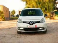 Usado Renault Scénic LIMITED 129 CV (94 kW) 2016 Blanco Monovolumen