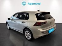 Usado VW Golf VIII Life 130 CV (95 kW) 2022 Gris / plata Berlina