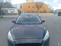 Usado Ford Focus Trend 125 CV (91 kW) 2018 Gris / plata Berlina