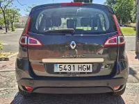 Usado Renault Scénic III Dynamique 130 CV (95 kW) 2012 Gris / plata Monovolumen