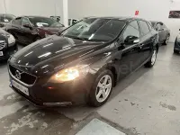 Usado Volvo V40 Kinetic 120 CV (88 kW) 2016 Negro Berlina