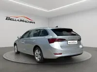 Usado Skoda Octavia Ambition 150 CV (110 kW) 2022 Gris Familiar