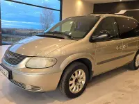 Usado Chrysler Voyager 140 CV (102 kW) 2004 Gris / plata Monovolumen