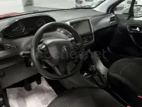 Usado Peugeot 208 Active 75 CV (55 kW) 2018 Blanco Utilitario