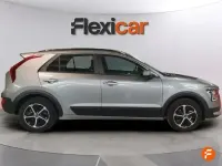 Usado Kia Niro 129 CV (94 kW) 2024 Gris SUV