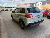 Usado Suzuki Vitara GLX 120 CV (88 kW) 2016 Gris / plata SUV