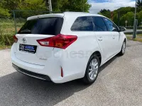 Usado Toyota Auris Live 124 CV (91 kW) 2014 Blanco Familiar
