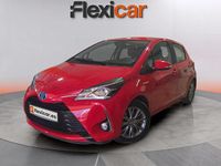 Usado Toyota Yaris Hybrid Advance 100 CV (73 kW) 2018 Rojo Berlina
