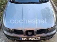 Usado Seat Leon Sport 110 CV (80 kW) 2004 Gris / plata Berlina