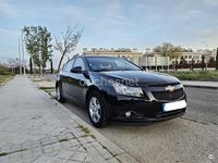 Usado Chevrolet Cruze LT 124 CV (91 kW) 2012 Negro Berlina