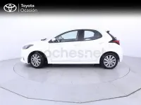 Usado Toyota Yaris Hybrid Active 116 CV (85 kW) 2023 Blanco Berlina