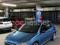 Usado Peugeot 206 90 CV (66 kW) 2002 Azul Berlina