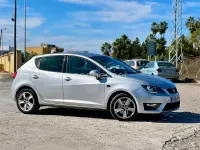 Usado Seat Ibiza SC FR 110 CV (80 kW) 2017 Gris / plata Utilitario
