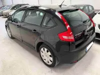 Usado Citroën C4 92 CV (67 kW) 2005 Negro Berlina