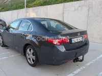 Usado Honda Accord Luxury 150 CV (110 kW) 2012 Gris / plata Berlina