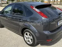 Używany Ford Focus Trend 115 KM (84 kW) 2006 Szary Sedan/Limuzyna