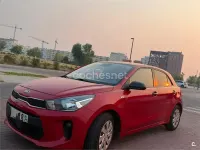 Usado Kia Rio 84 CV (61 kW) 2017 Granate Berlina