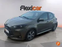 Usado Toyota Yaris Active 116 CV (85 kW) 2025 Gris Utilitario