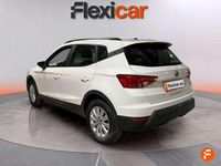 Usado Seat Arona Ecomotive 95 CV (69 kW) 2019 Blanco SUV