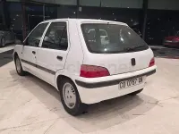 Usado Peugeot 106 60 CV (44 kW) 1997 Blanco Utilitario