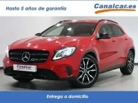 Usado Mercedes GLA180 122 CV (89 kW) 2018 Rojo SUV