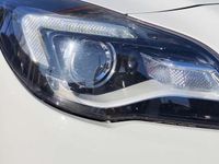 Usado Opel Insignia Excellence 140 HP (102 kW) 2014 Branco Sedan