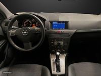 Usado Opel Astra GTC Cosmo 140 CV (102 kW) 2006 Negro Berlina