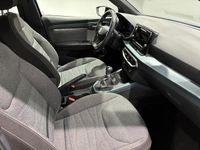 Usado Seat Arona Xperience 115 CV (84 kW) 2024 Azul SUV