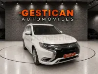 Usado Mitsubishi Outlander P-HEV 224 CV (164 kW) 2021 Blanco SUV