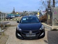Usado Hyundai i30 GO! 100 CV (73 kW) 2015 Negro