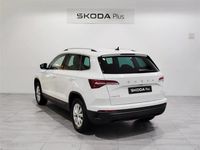 Usado Skoda Karoq Ambition 150 CV (110 kW) 2022 Blanco SUV