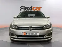 Usado VW Polo Advance 95 CV (69 kW) 2018 Gris Utilitario