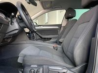 Usado VW Passat Executive 150 CV (110 kW) 2021 Gris / plata Familiar