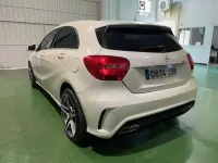 Usado Mercedes A180 AMG line 109 CV (80 kW) 2013 Blanco Utilitario