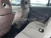 Usado Nissan Almera 114 CV (83 kW) 2001 Azul Berlina