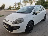 Usado Fiat Punto Pop 75 CV (55 kW) 2012 Blanco Utilitario